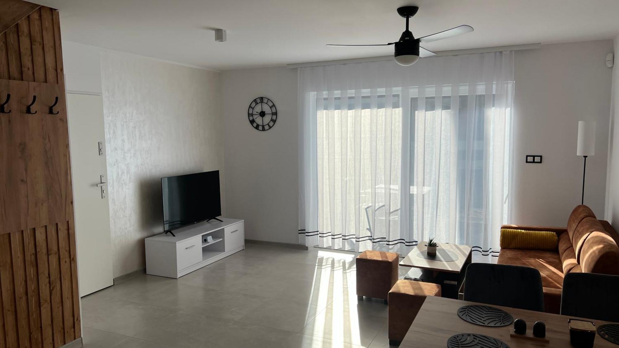 Grey House Apt Boszkowo Buitenkant foto